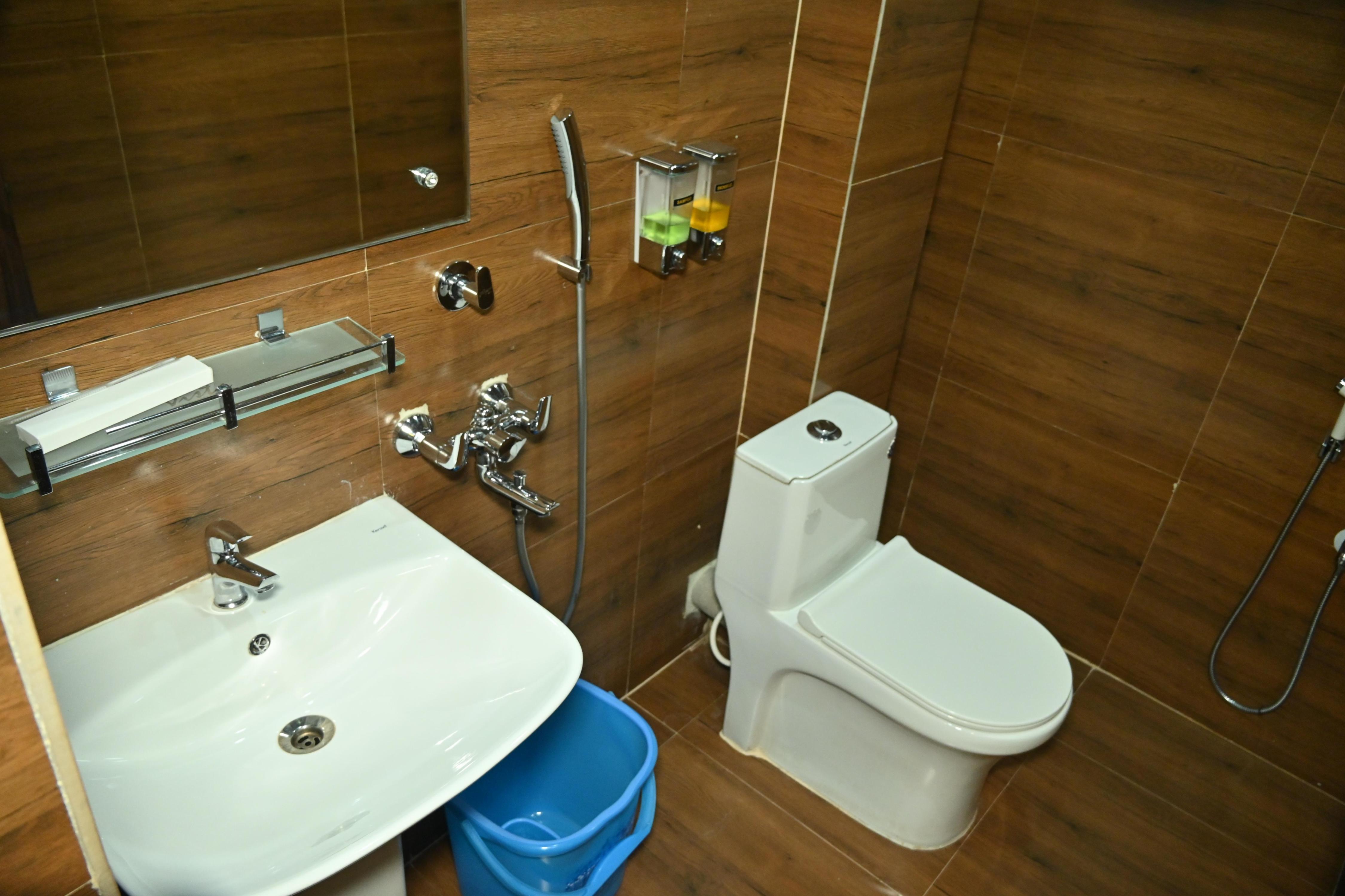 HOTEL A ONE LUXURY - Tap to explore photos