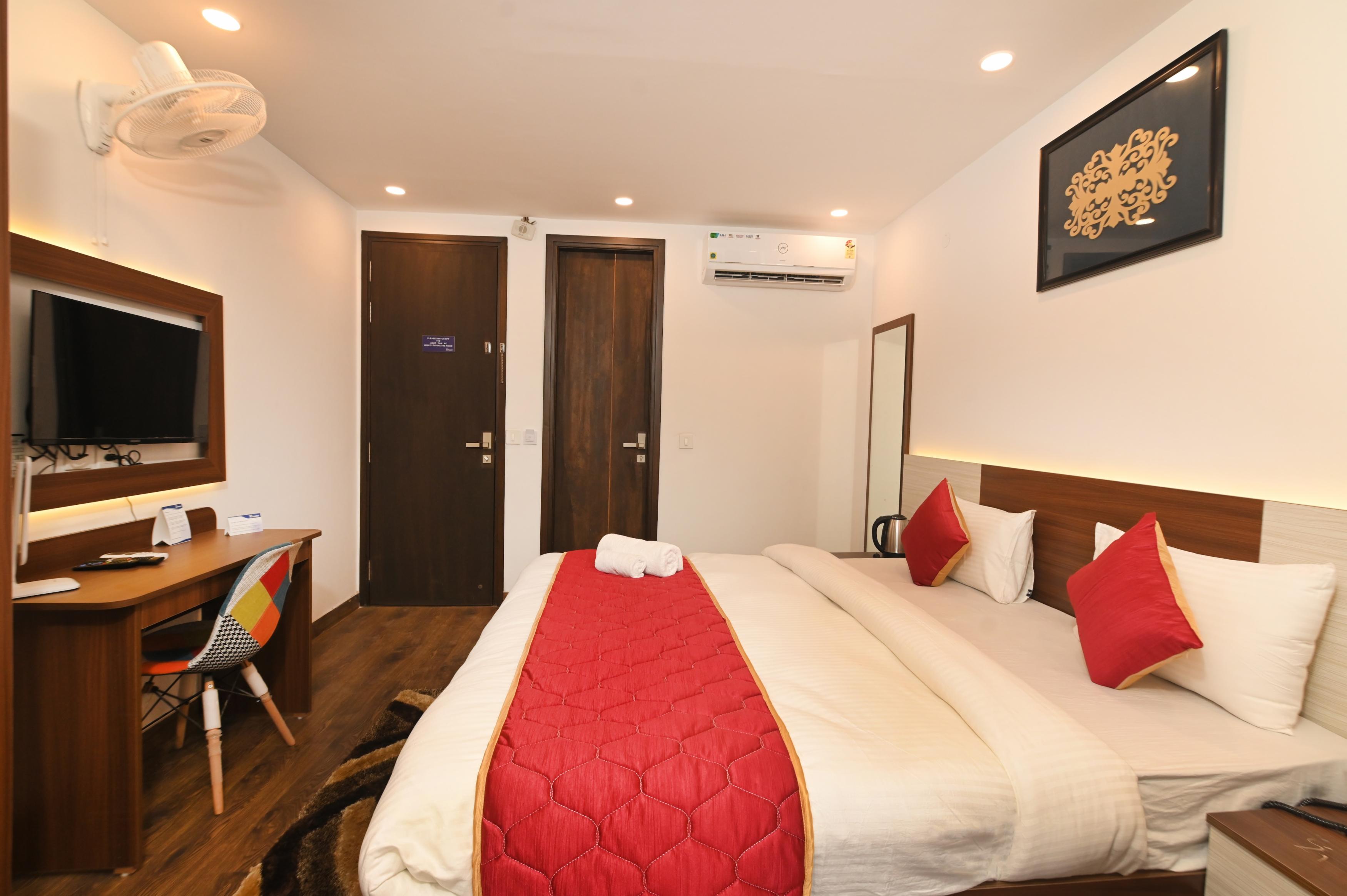 Limewood Stay - Cyber Hub - Tap to explore photos