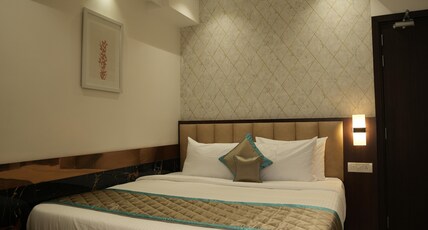 SRI AMBAL RESIDENCY Room Type - Premium Double Room