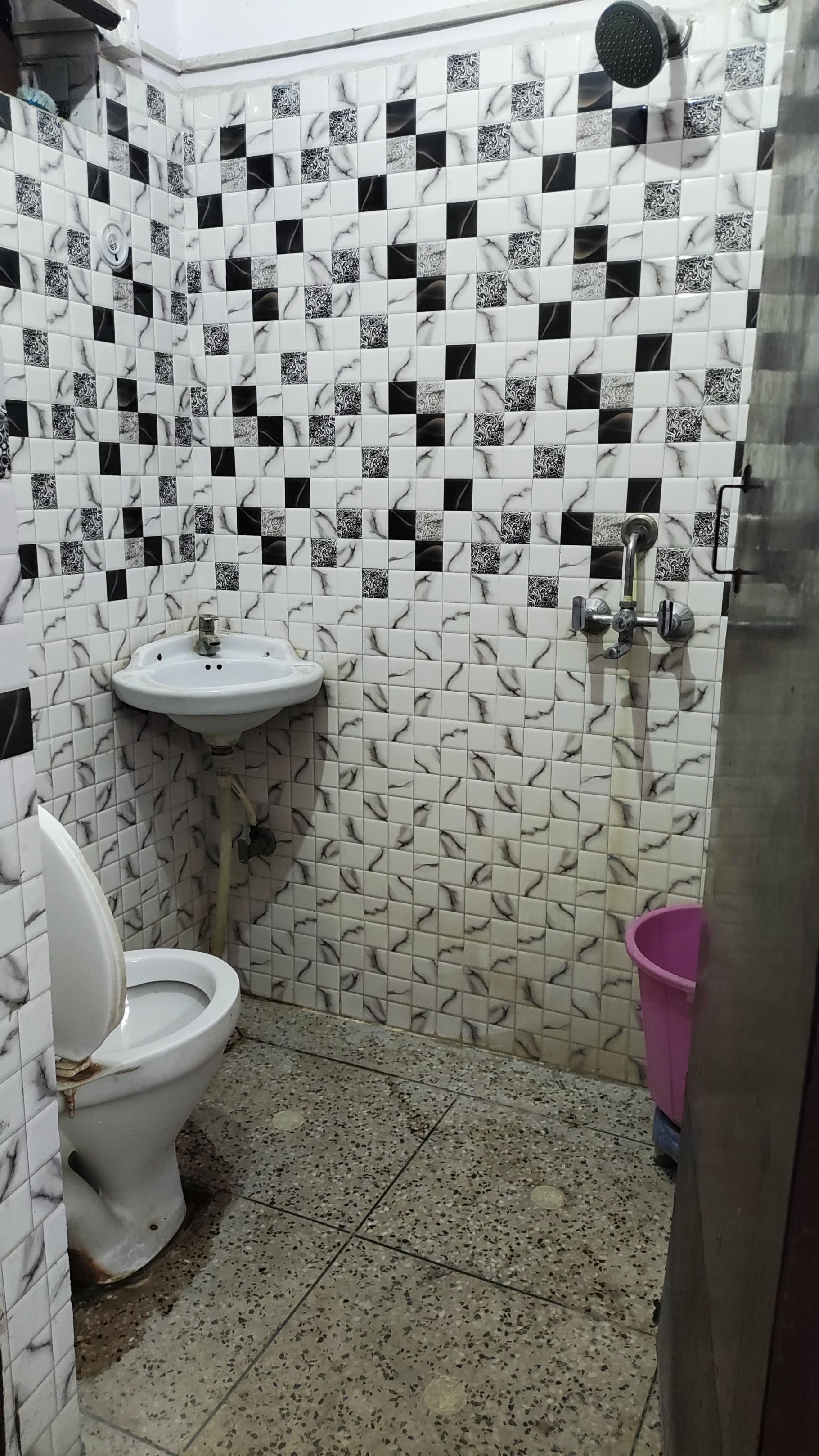 Neelam guest house, Bareilly - Tap to explore photos