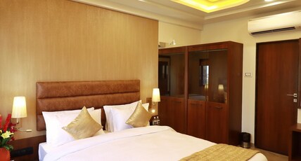 Four Petals Executive By LHMS Room Type - Suite