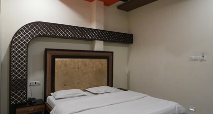 Hotel Ravi Residency Room Type - Deluxe
