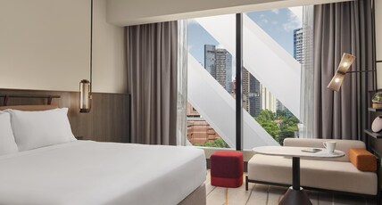 Pullman Singapore Orchard Room Type - Premier Room, 1 King Bed, Orchard-Paragon View