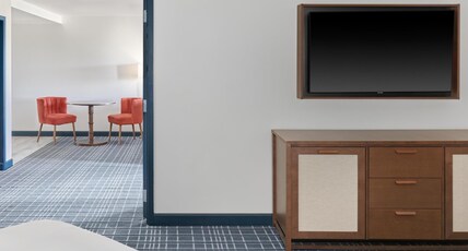 Hotel Canandaigua, Tapestry Collection by Hilton Room Type - 1 KING 2 ROOM SUITE