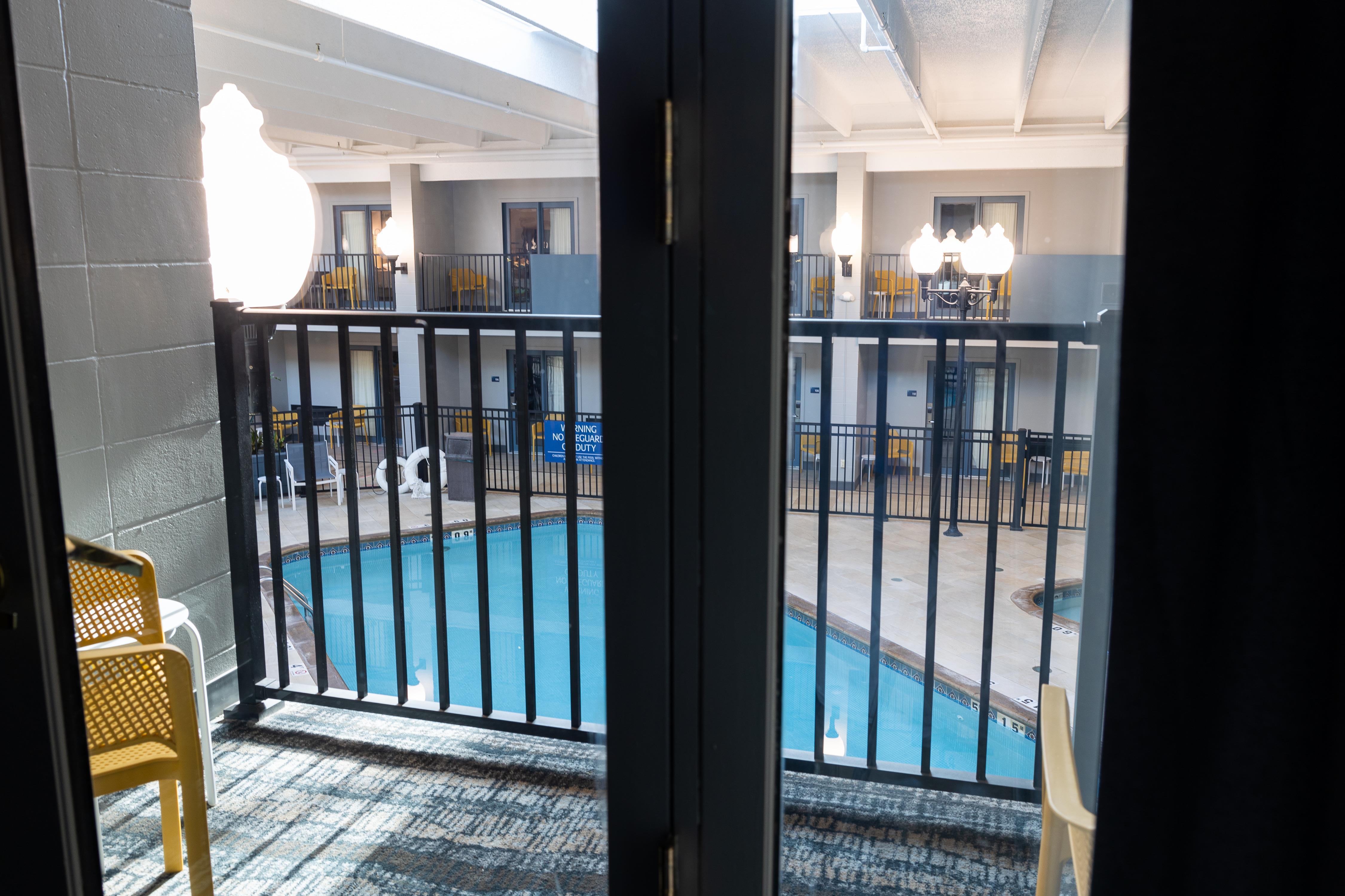 DoubleTree by Hilton Austin, MN - Tap to explore photos