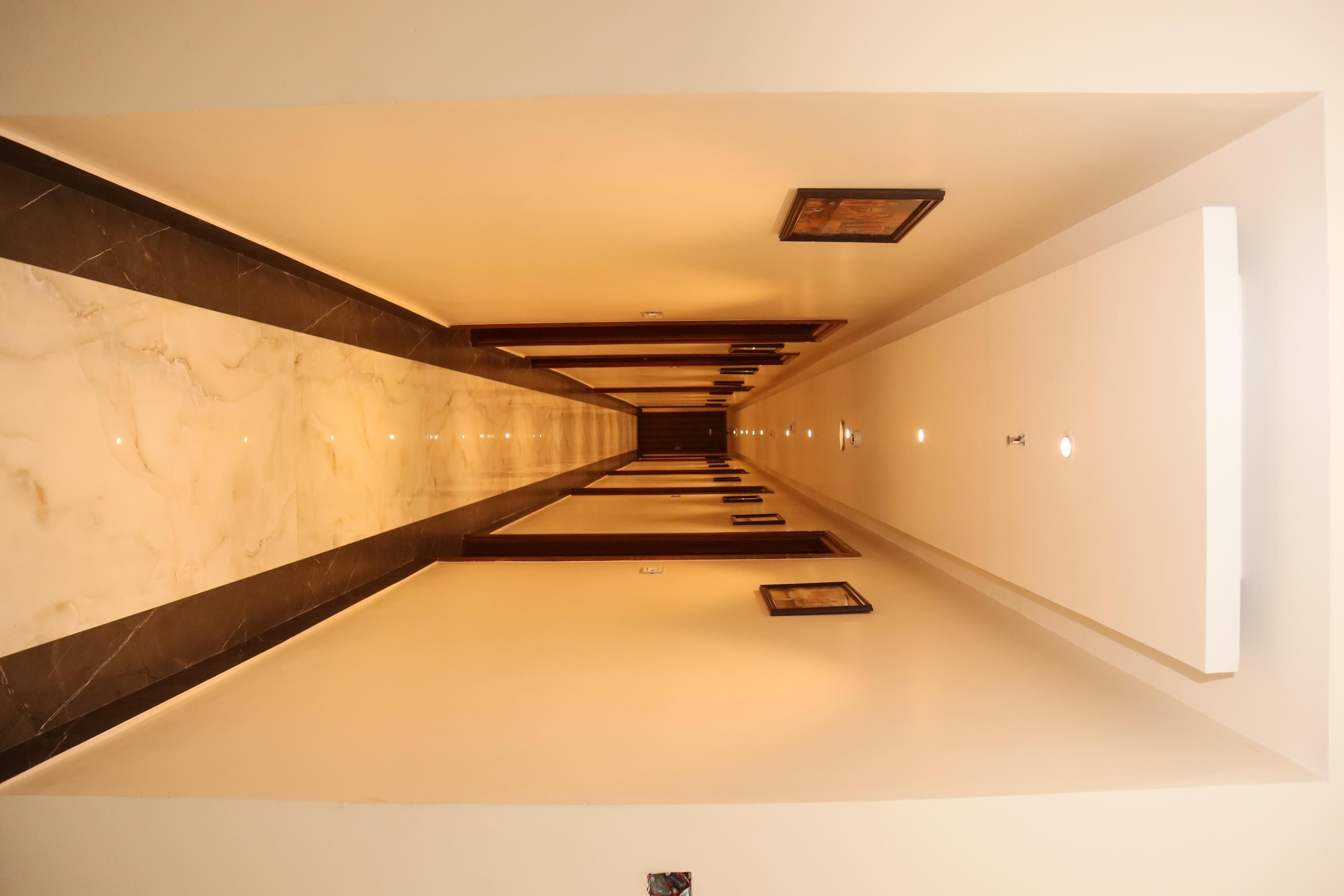 DEYS HOTEL - Tap to explore photos