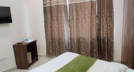 Apex Hotel Room Type - Deluxe Room