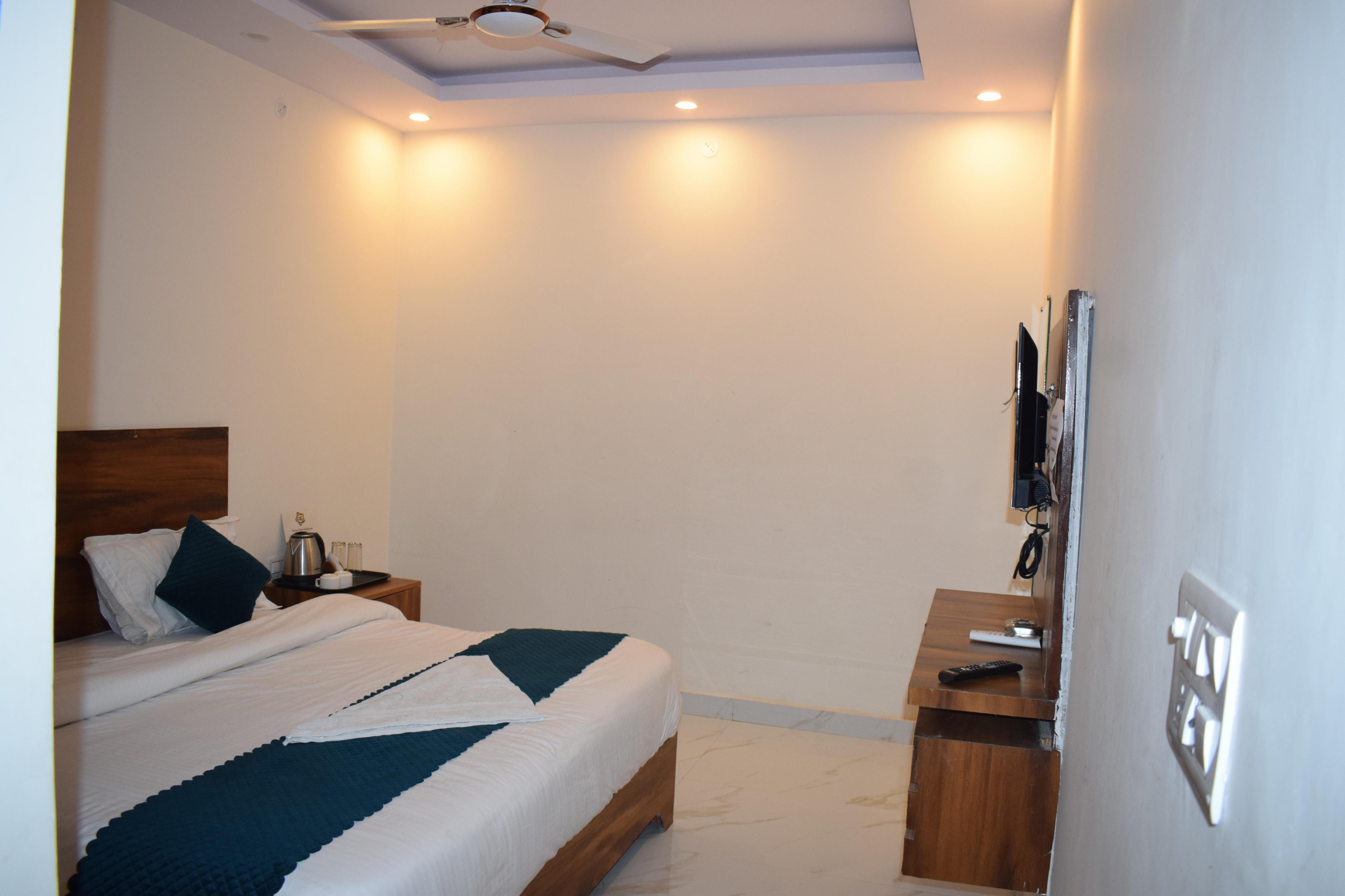 Hotel Ganga Orbit - Tap to explore photos