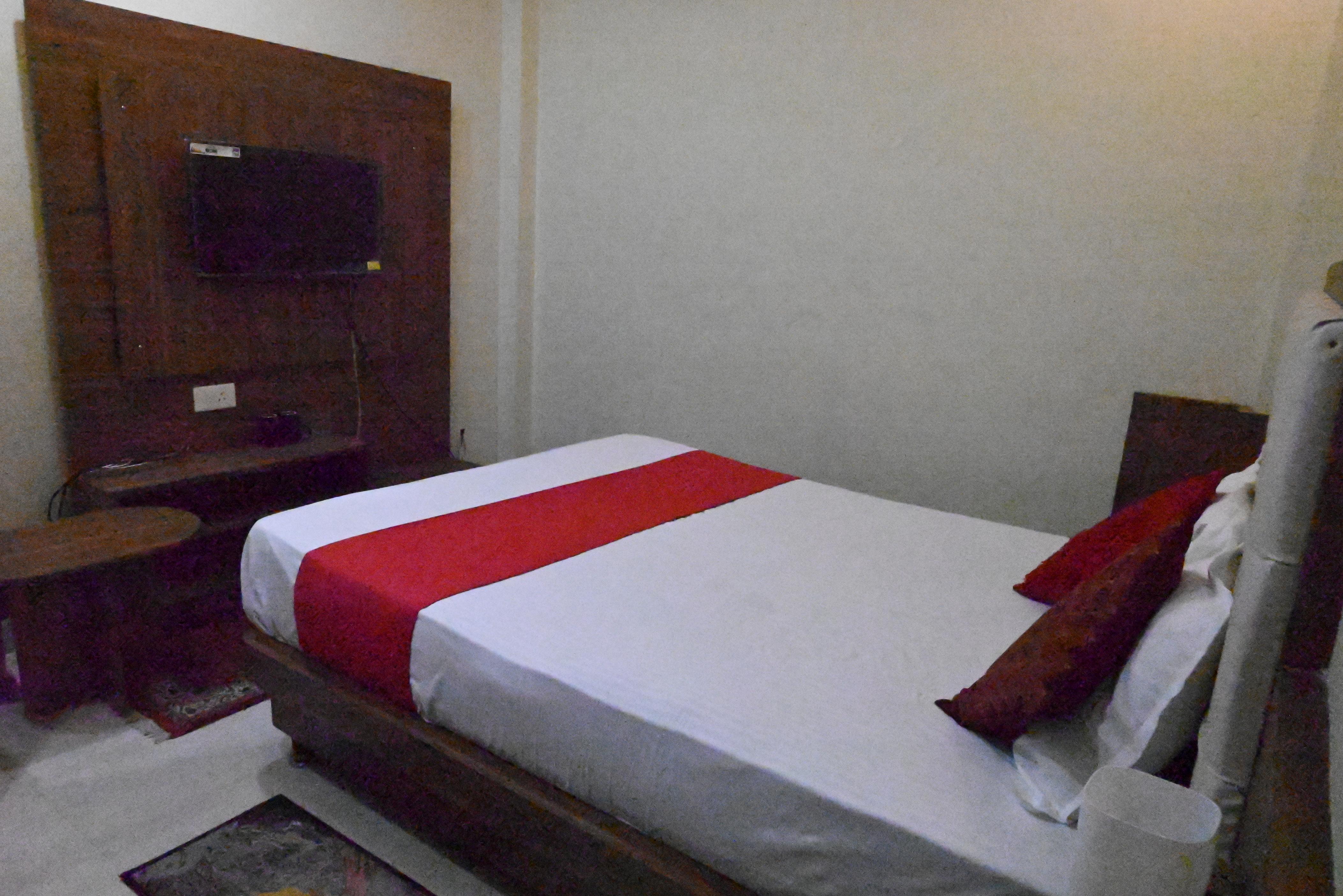 HOTEL SIDDHANT PALACE - Tap to explore photos