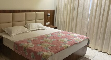 hotel royal palace near Kal ka chowk ambala Room Type - Executive