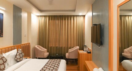 Swagat Suites @ Har Ki Pauri Road Room Type - Studio Suite Ganges View With Kitchenette Swagat Suites @ Har Ki Pauri Road Room Type - Studio Suite Ganges View With Kitchenette