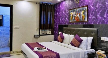 Hotel Noida International Room Type - Super Deluxe Room