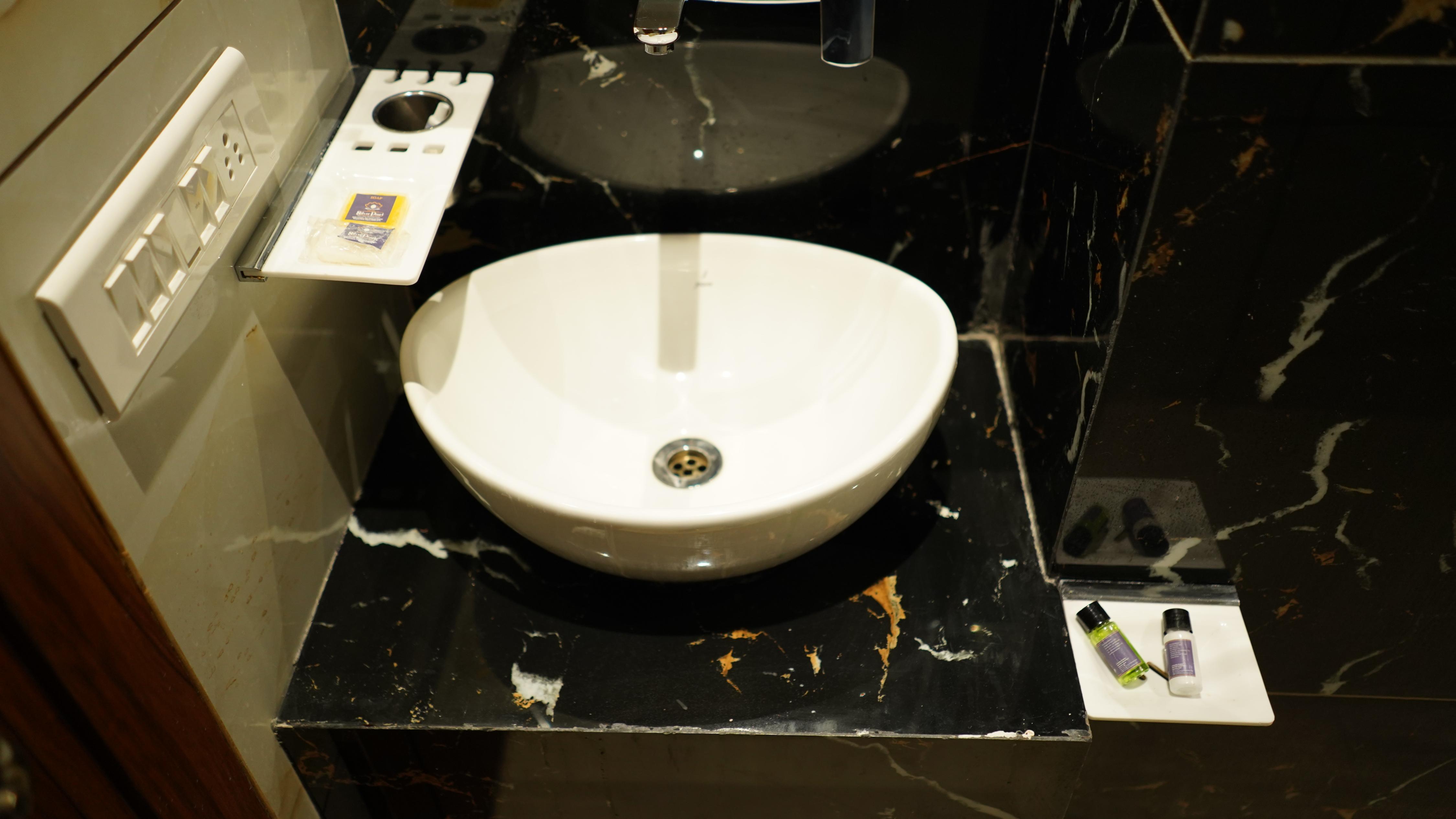 HOTEL SILVER PEARL - Tap to explore photos