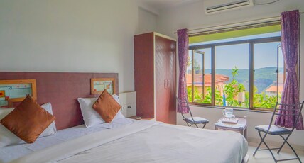 VEGGIES RESIDENCY AND PURE VEG RESTAURANT Room Type - STANDAED ROOM WITH BATHTUB
