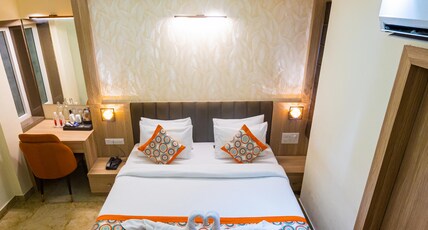 Hotel Golden Petals Room Type - Deluxe Room