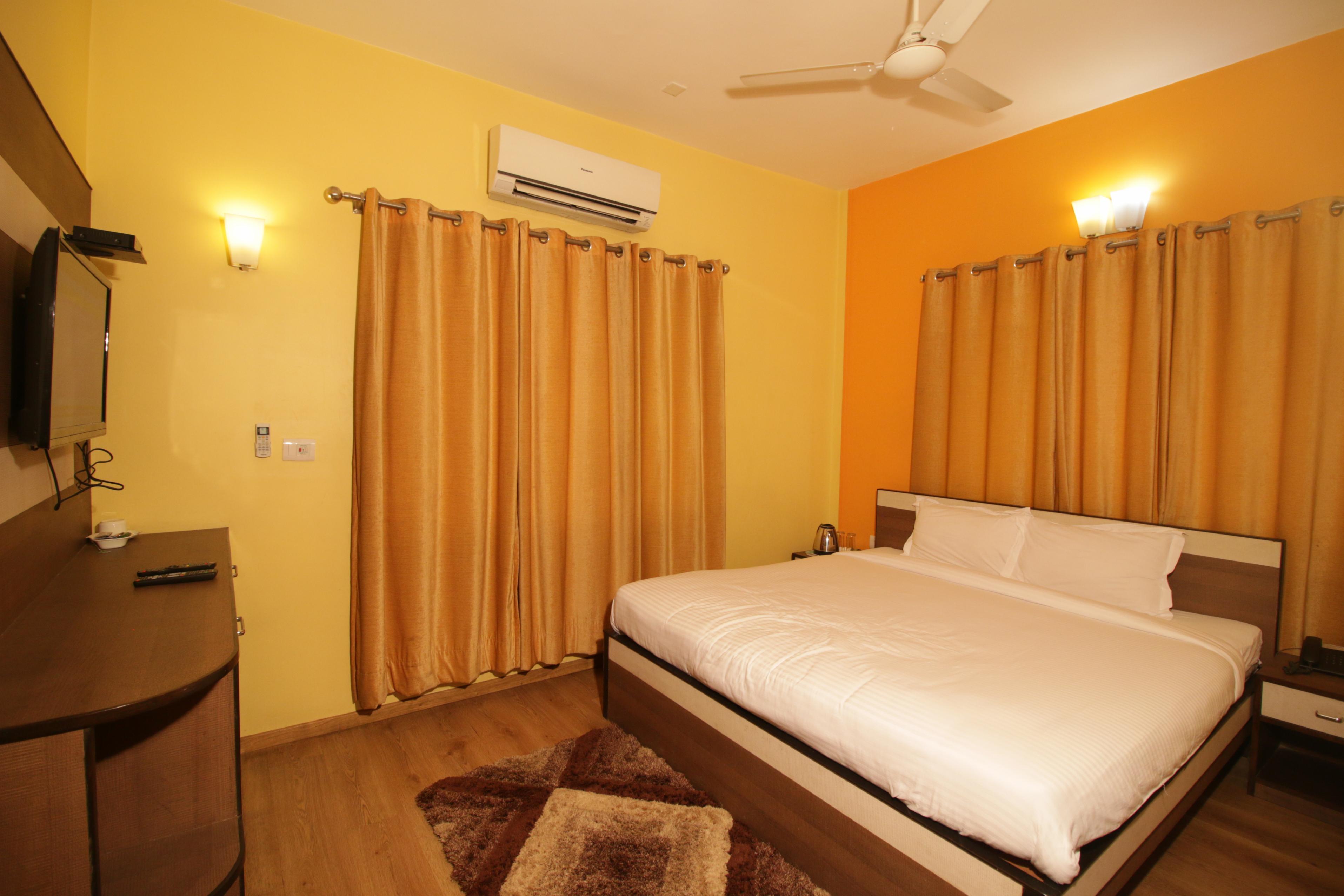 Hotel Sitasharan - Tap to explore photos
