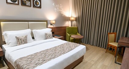 Kings Kraft The Park Executive Jamnagar Room Type - COZY ROOM