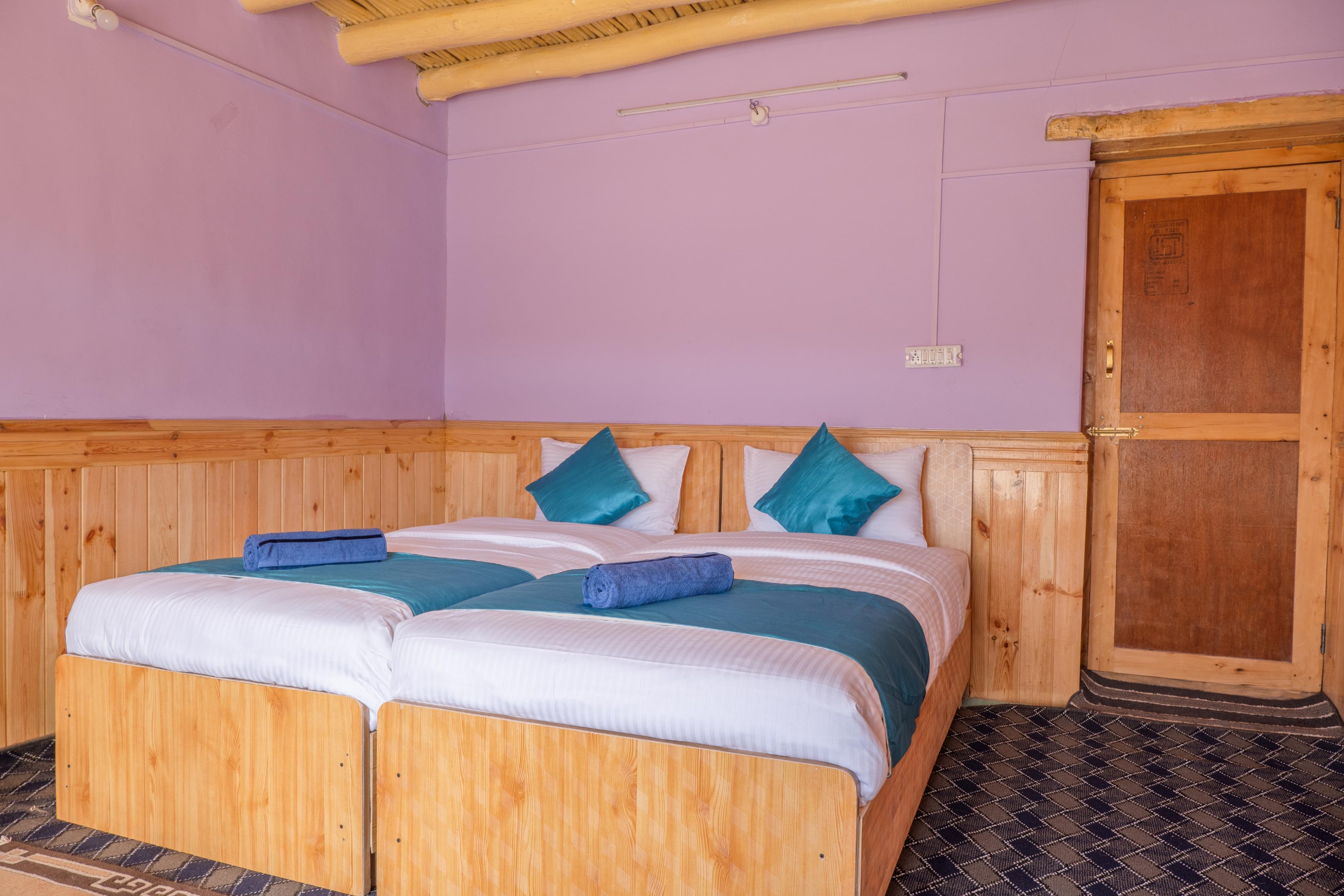 Sirijap Homestay - Tap to explore photos