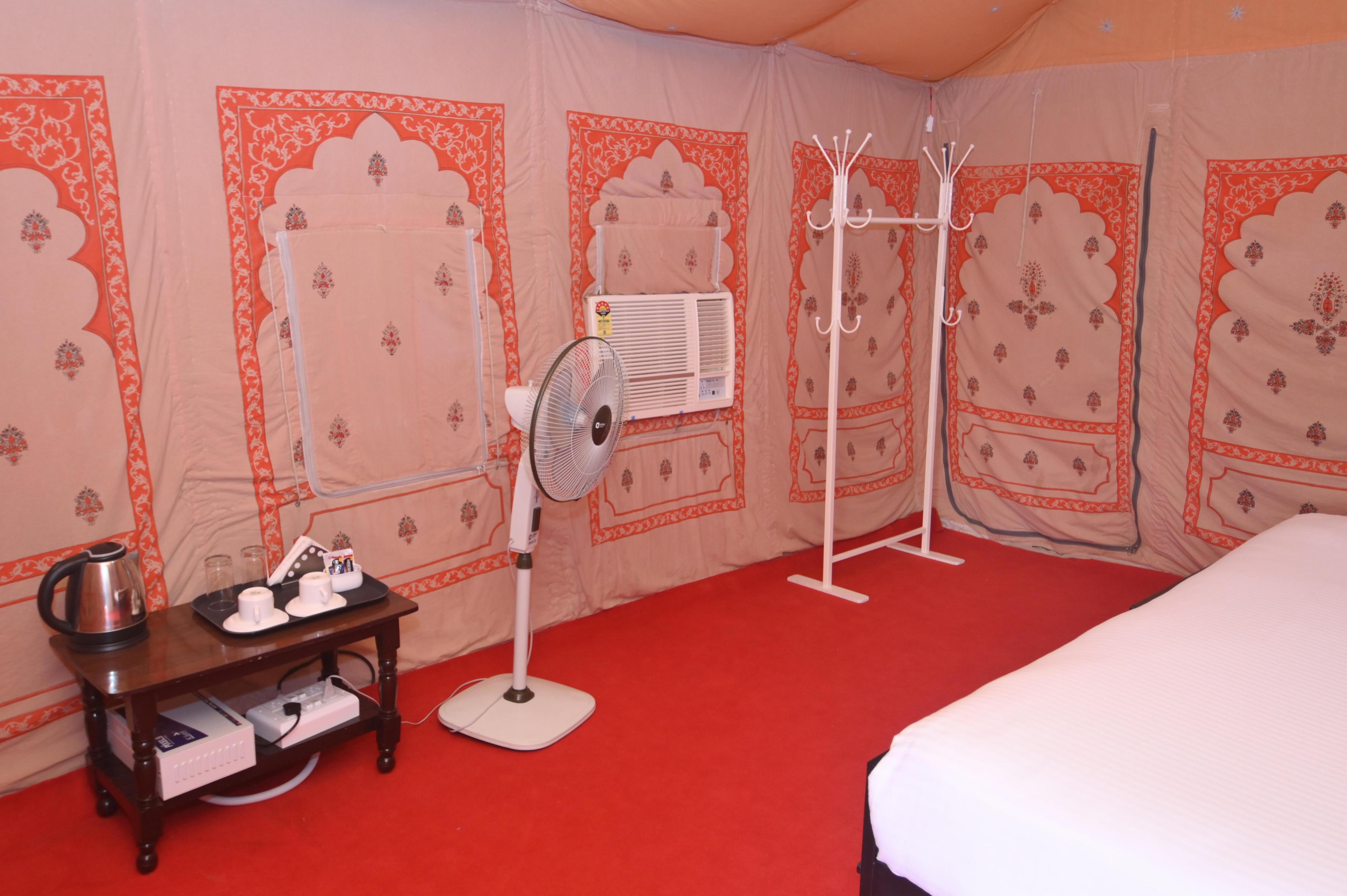 Rotela camp jawai - Tap to explore photos