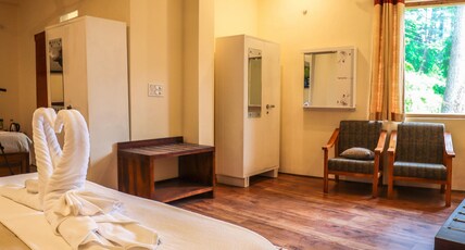 Serenity Stays Room Type - Quadruple Room with Mountain View