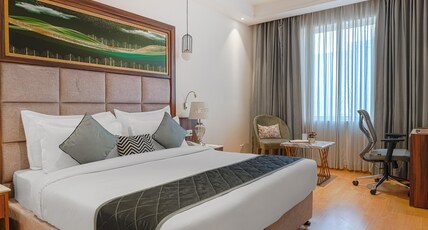 Quality Inn Elite By White Panda Hotels Room Type - Executive Room with Fixed Windows