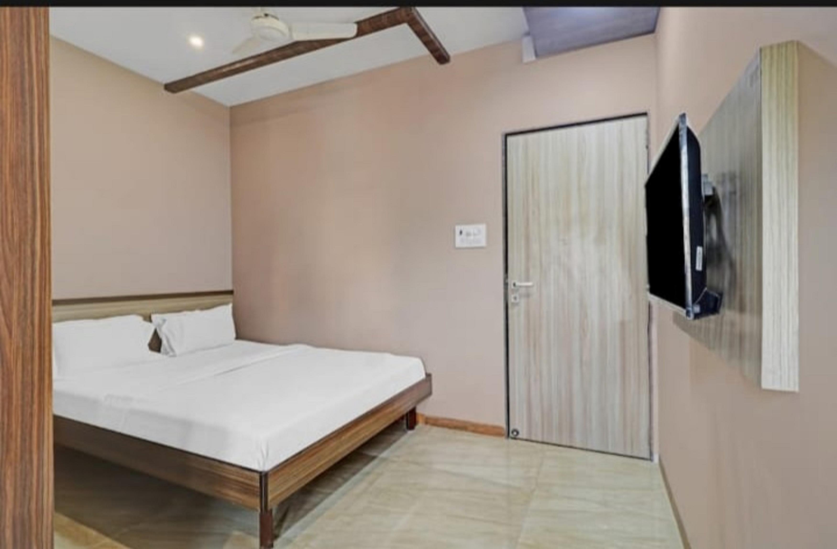 Gurudev Palace Dombivli Room Type - Deluxe