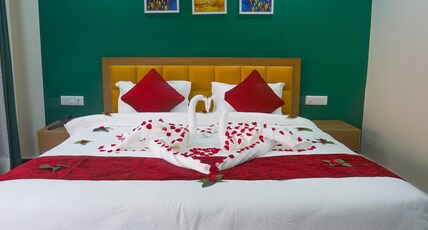 Mukteshwar Treat Resort Room Type - Deluxe Room with Balcony