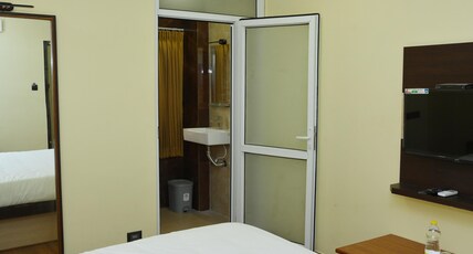 Hotel Sai Balaa Room Type - Deluxe Room
