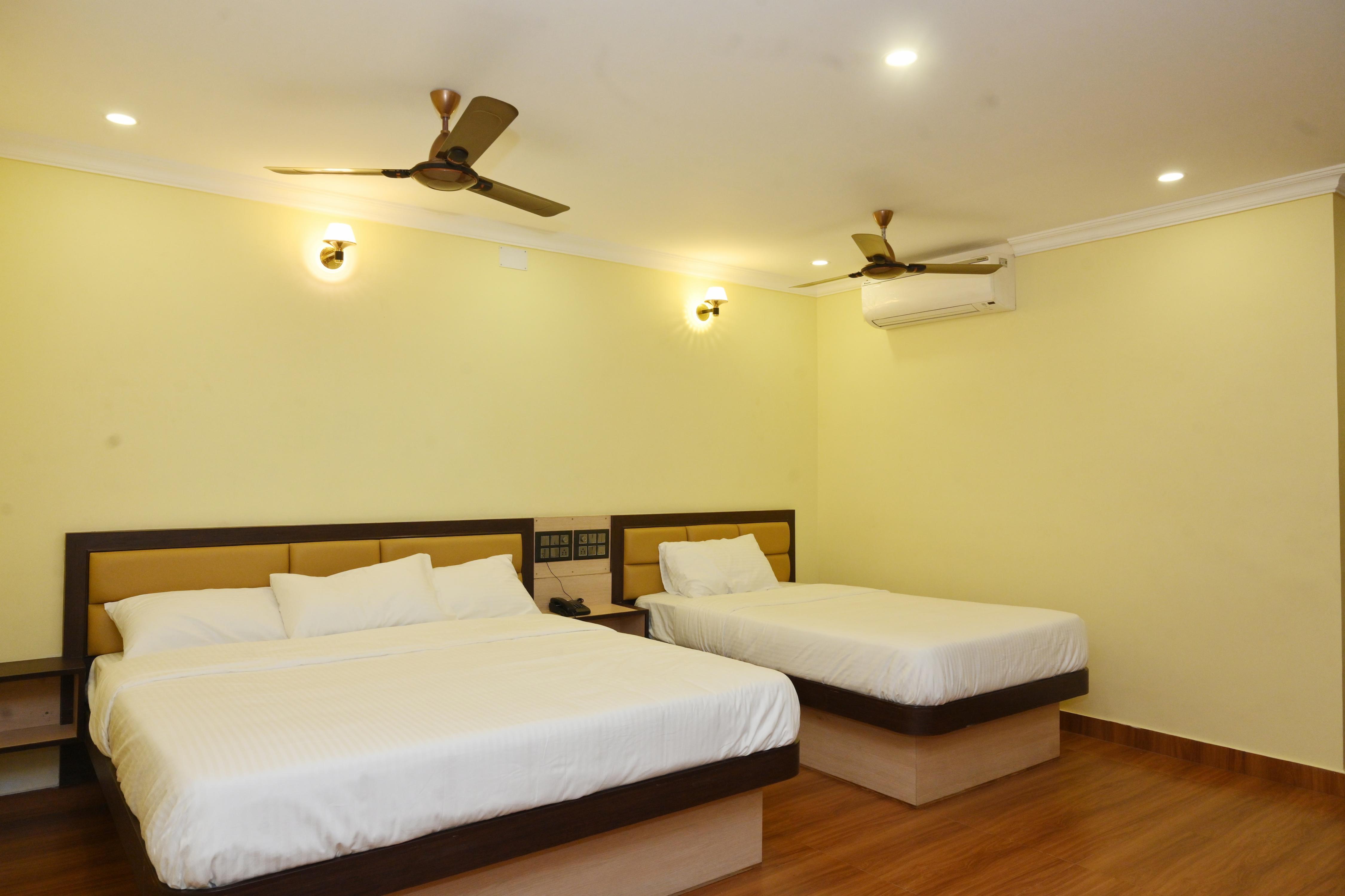 Hotel Sai Balaa Room Type - Premium Family Room