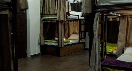 Spontrail Hostel Tapovan Room Type - 10 Bedded Mixed Dorm
