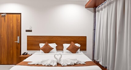 The Elite Hotel Room Type - Deluxe