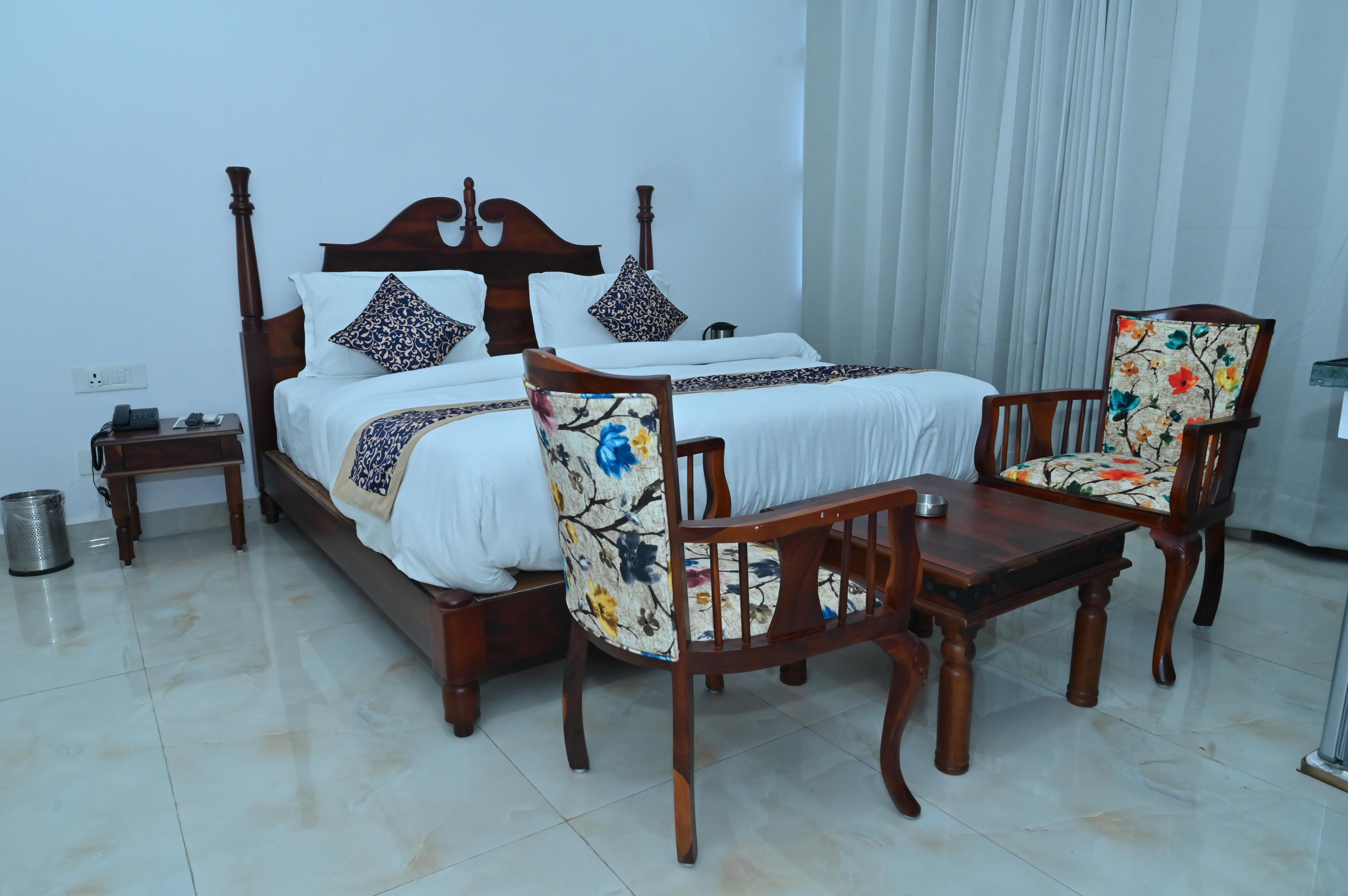 Hotel The Darknight - Tap to explore photos