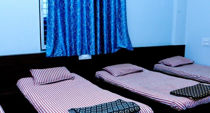 Krushna Guest House Room Type - Family Hall
