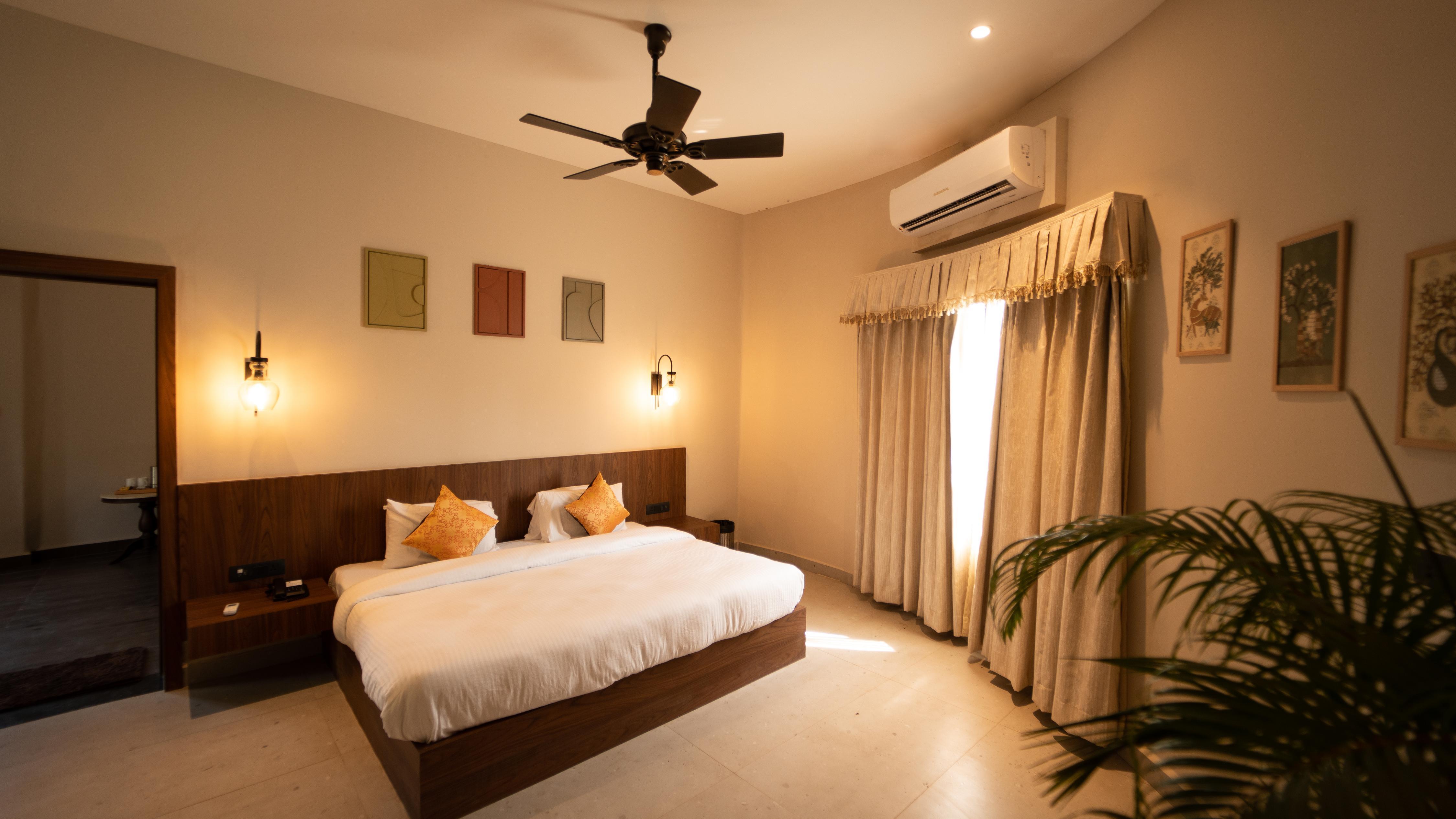Narwar Lakefront Resort - Tap to explore photos