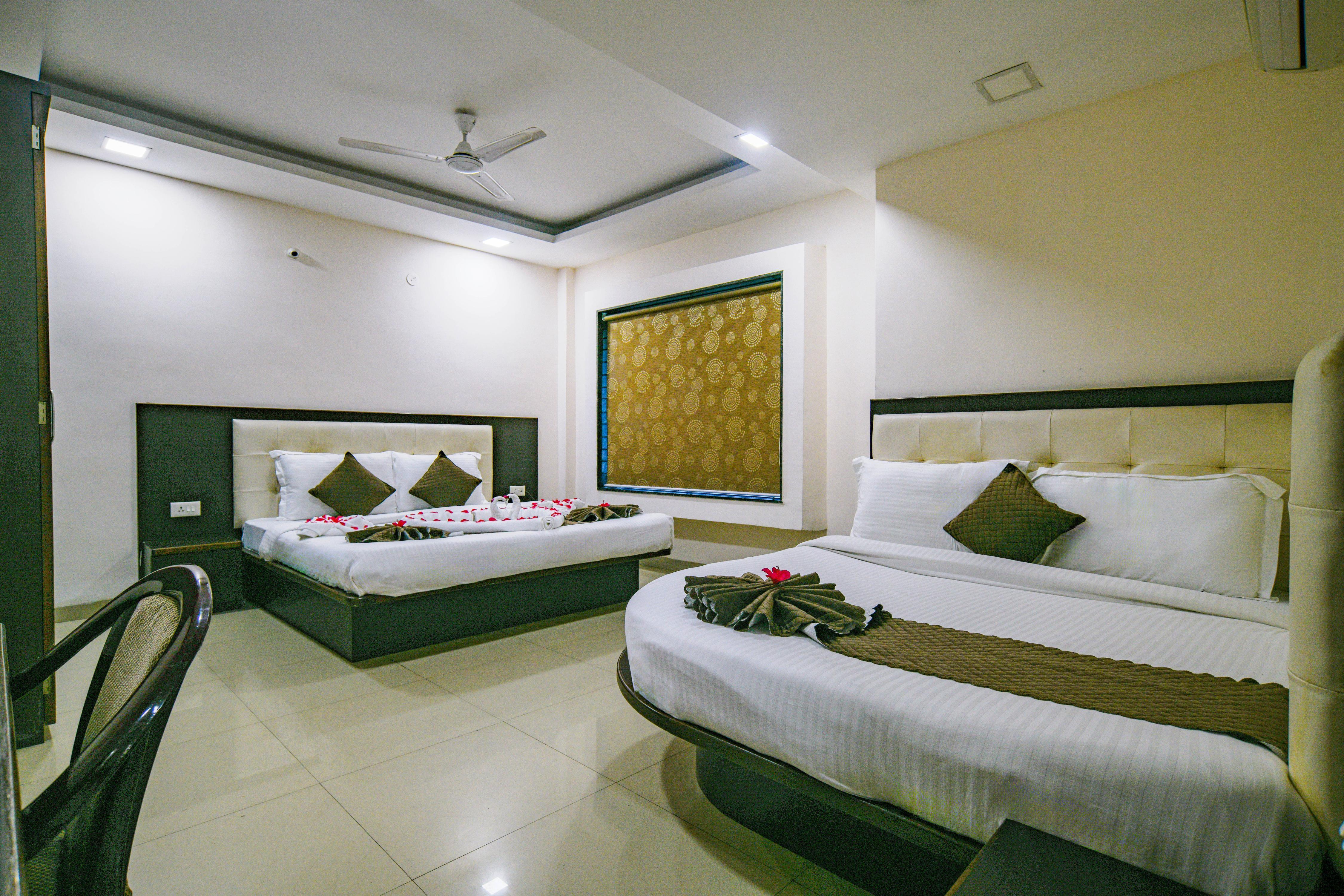 Hotel Shri Ramkrishna Bagh Palace by M Square - Tap to explore photos