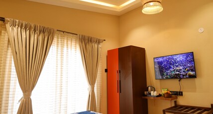 Foxoso Aaristo Baga Beach Resort Room Type - Villa room with Balcony - 2 mins walk to Baga Beach
