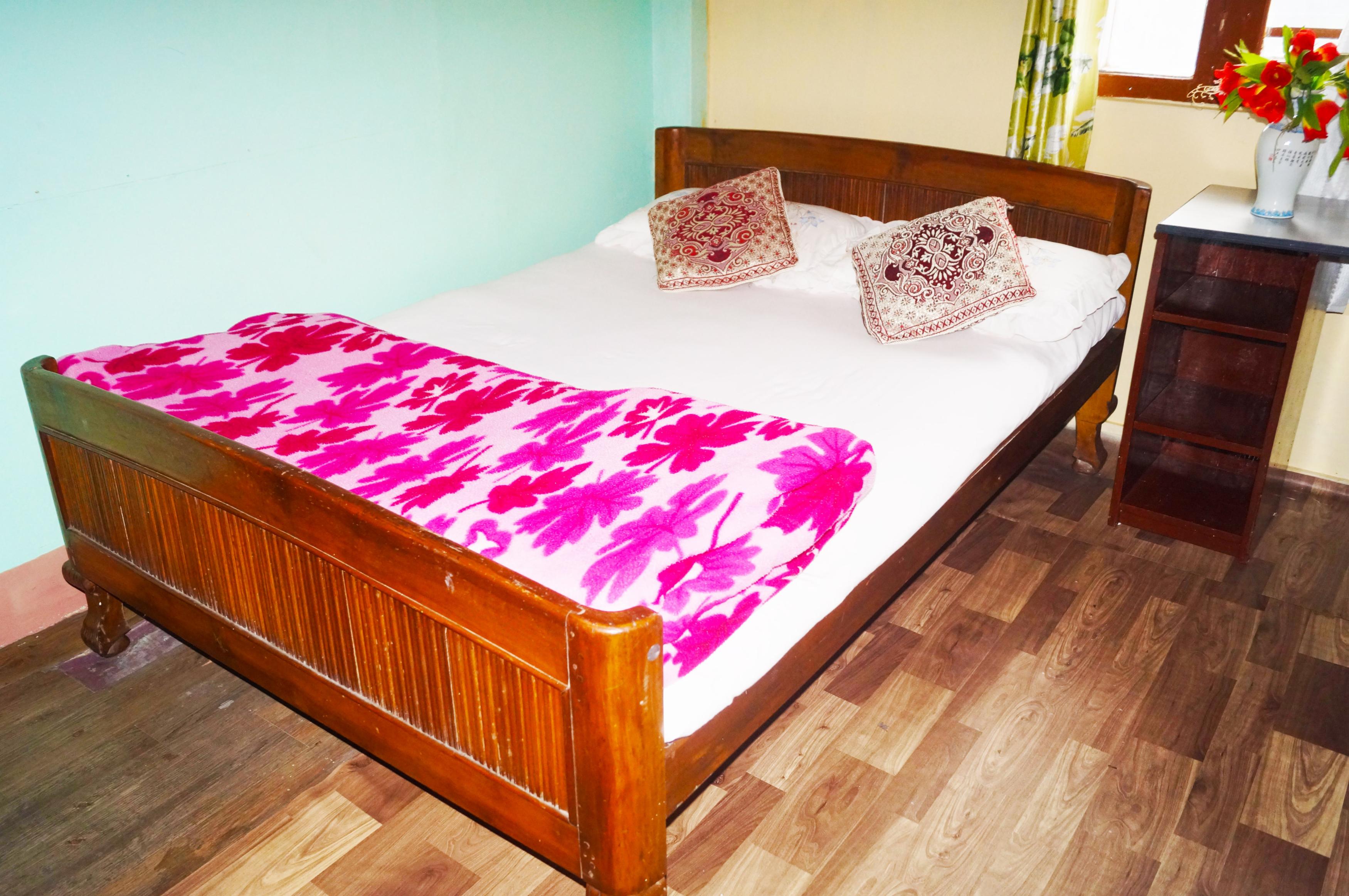 Lopchan House - Tap to explore photos