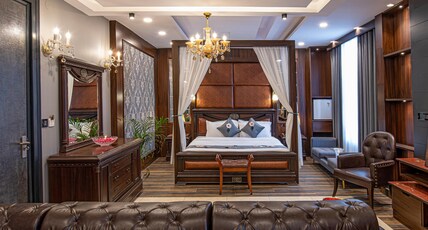Hotel Adhiraja Palace Room Type - Suite