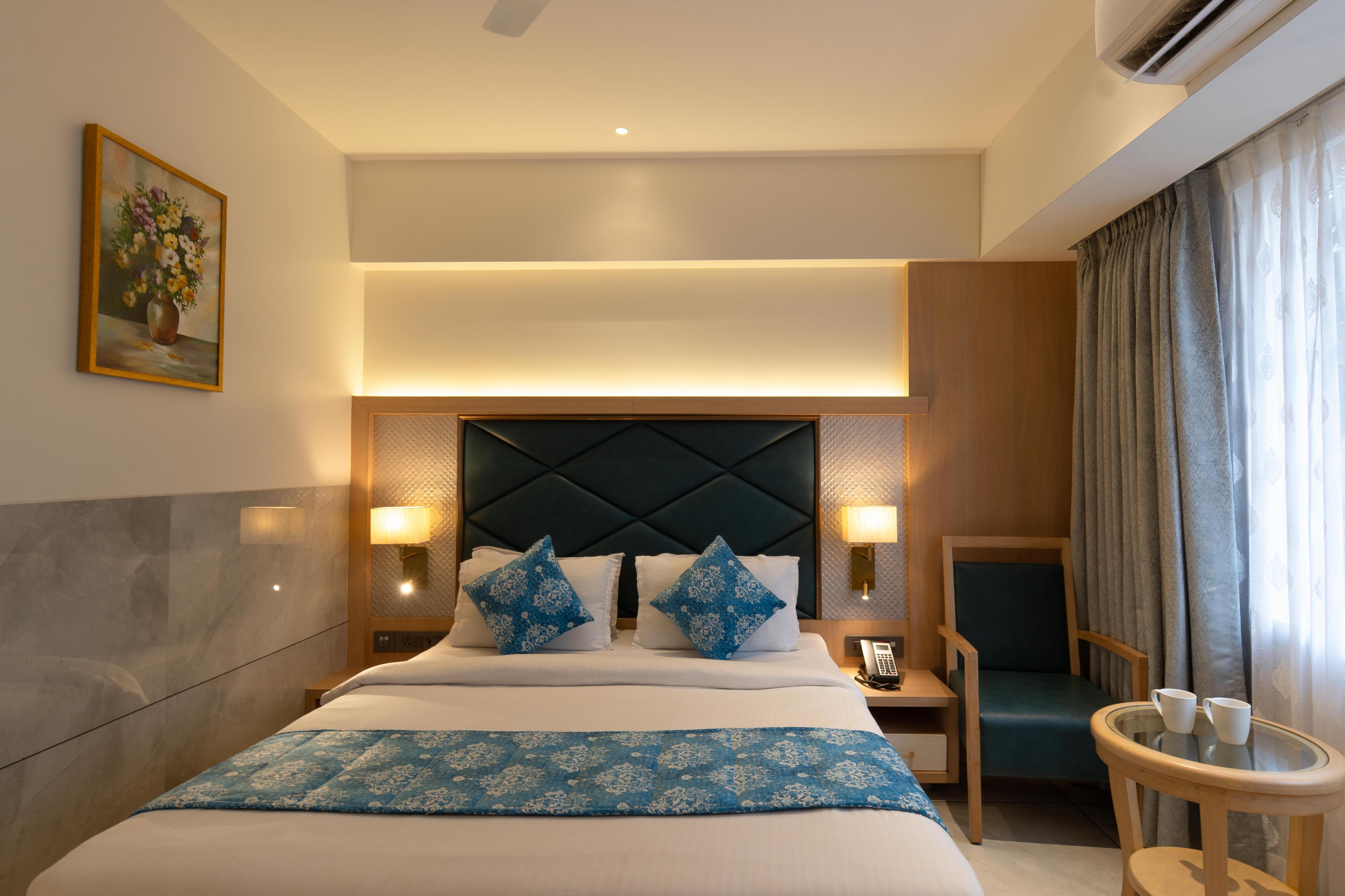 Hotel Goldcrest Suites Room Type - EXECUTIVE ROOM