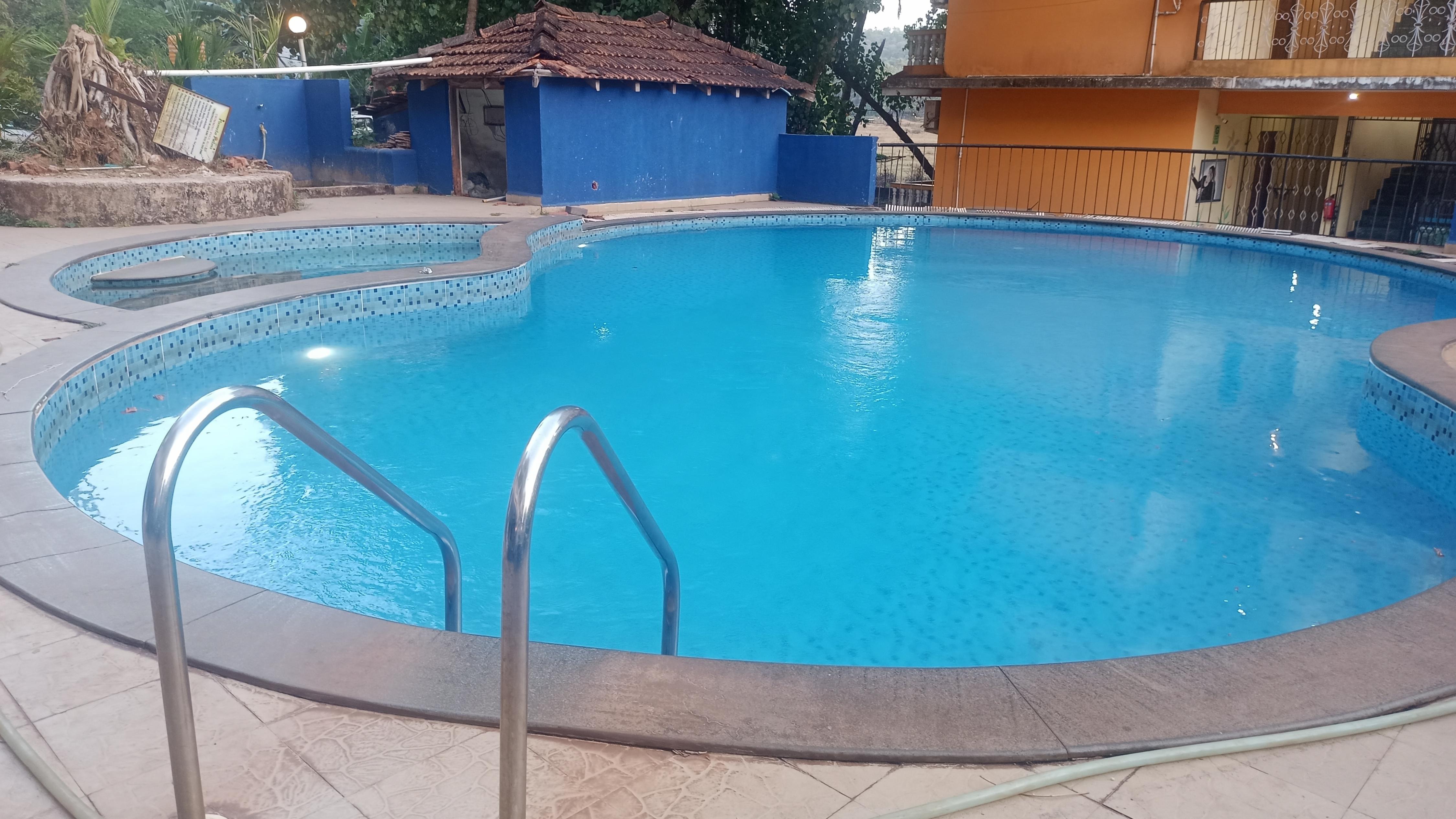 Ronnes Staycation in Goa - Tap to explore photos