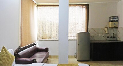 Mauryan Elite Hotel - Lajpat Nagar Room Type - Deluxe Room Non AC Room