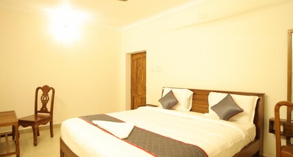 Yellow Residency Room Type - Suite Room