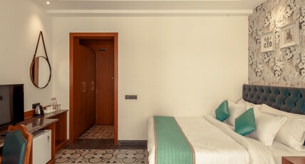 Hotel White Rabbit Room Type - Deluxe Double Room with Balcony