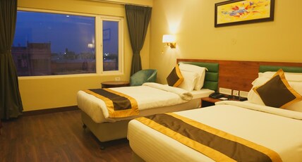 Hotel CP Palace Room Type - Deluxe Room