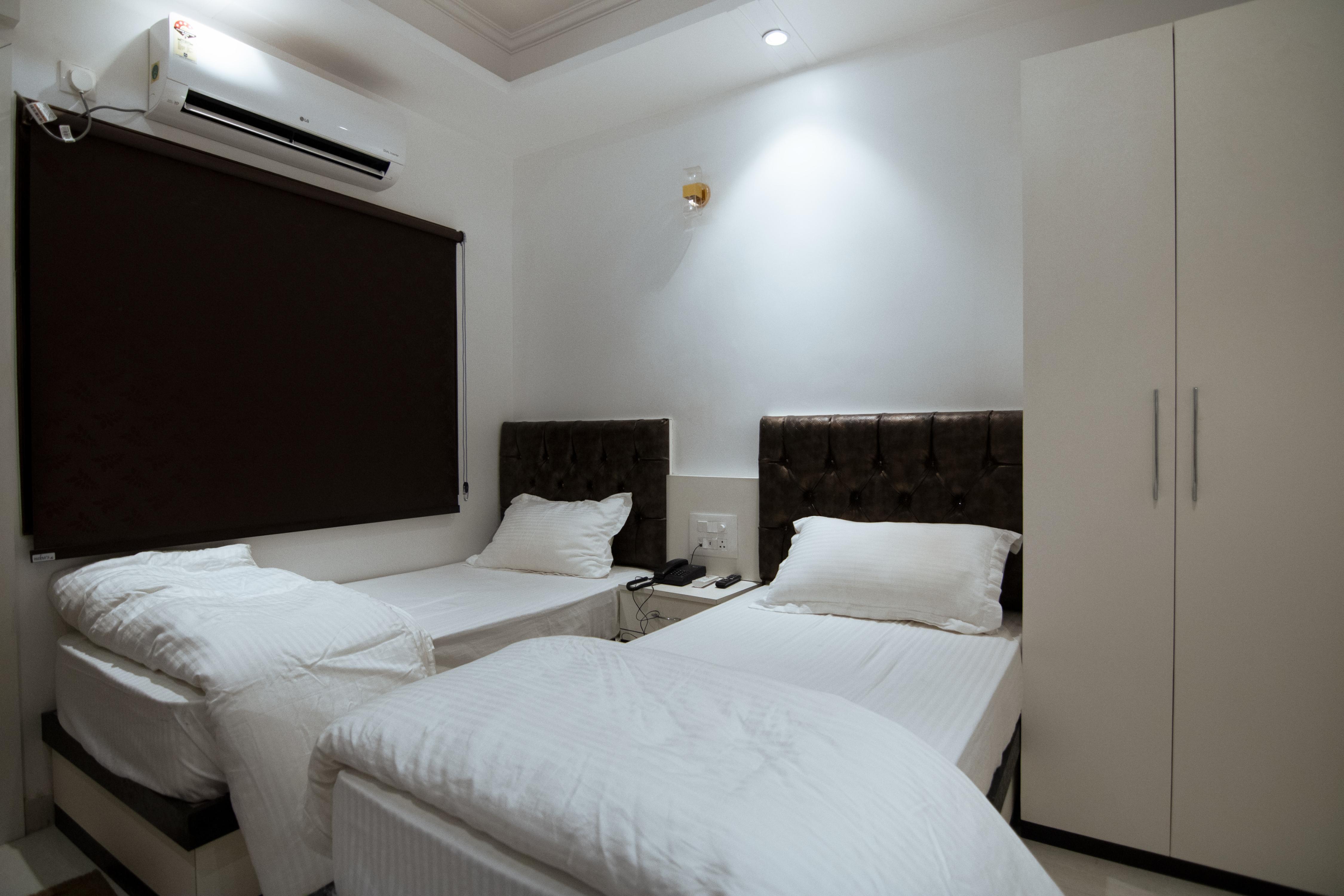 Hotel Temple View Room Type - Deluxe Twin Bed