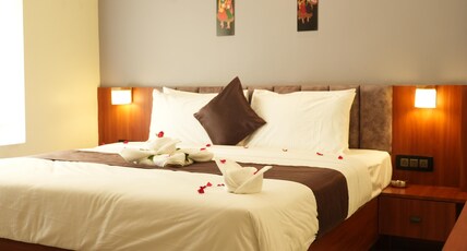Hotel Highway Central Durgapur Room Type - SUPER DOUBLE DELUXE