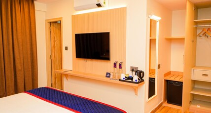 Zip By Spree Hotels Phoenix Marathahalli Room Type - Superior King Room