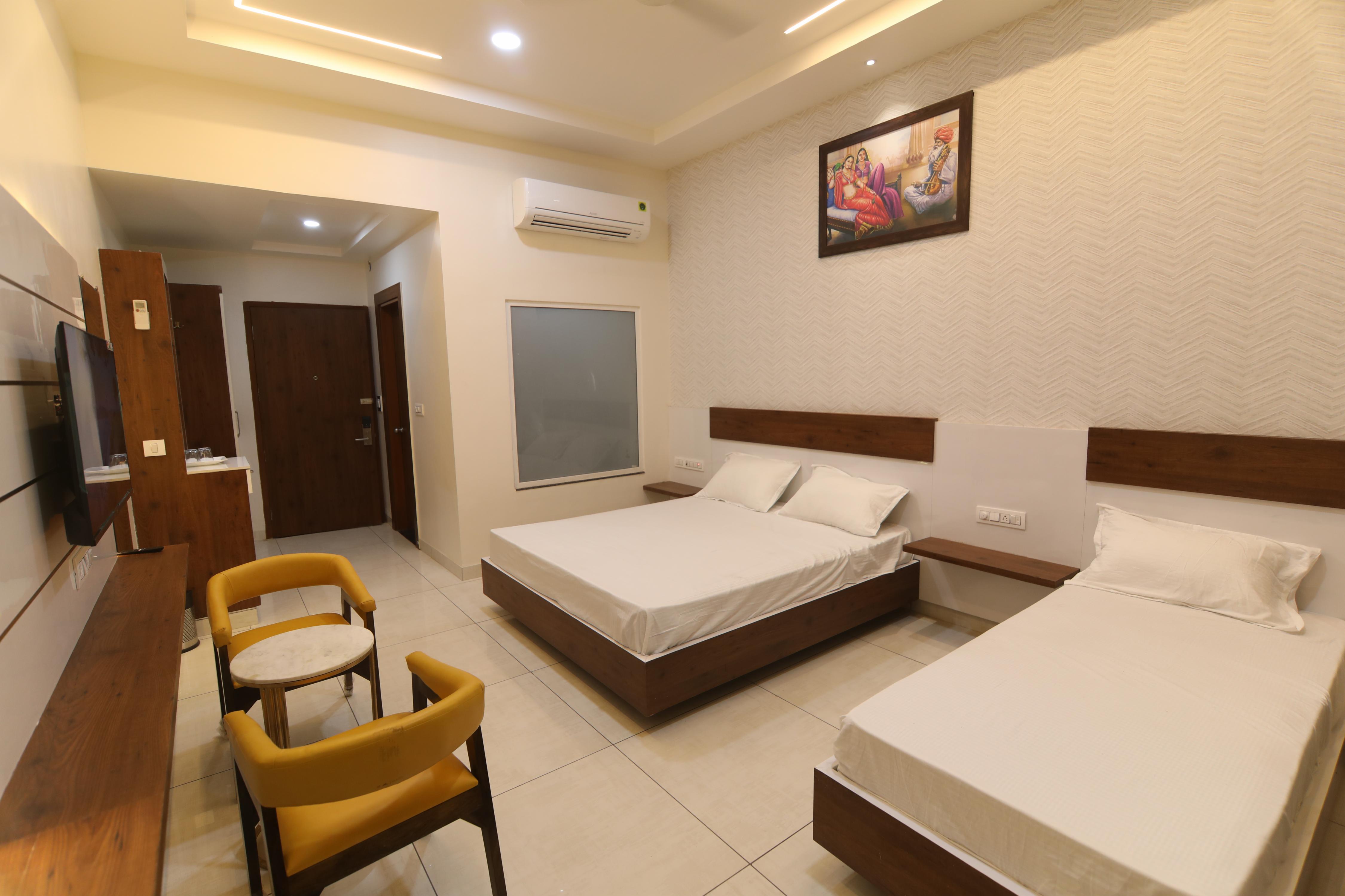 Saraswati Hotel and Rooms - Tap to explore photos