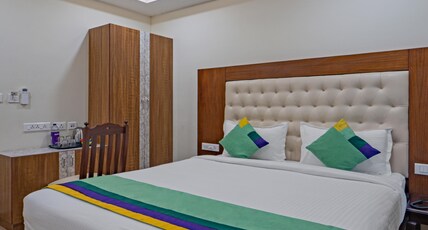 Treebo Aaravi Residency, 800 Mtrs From Promenade Beach Room Type - Standard Room