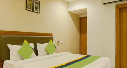 Hotel Park View Inn Central Udaipur Room Type - Super Deluxe